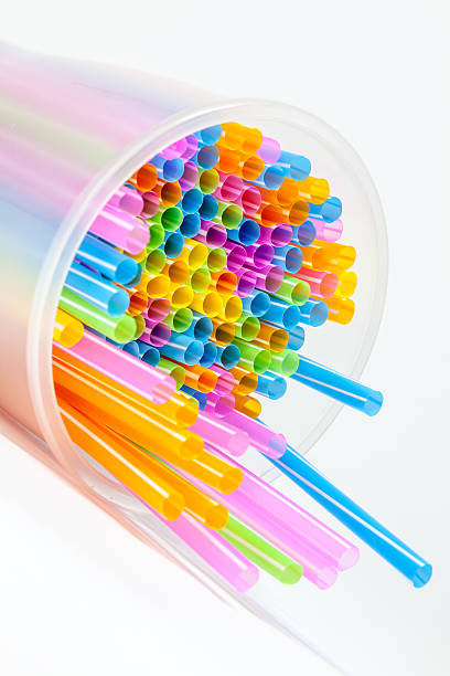 an few drinking straws - drinking straw plastic design in a row imagens e fotografias de stock