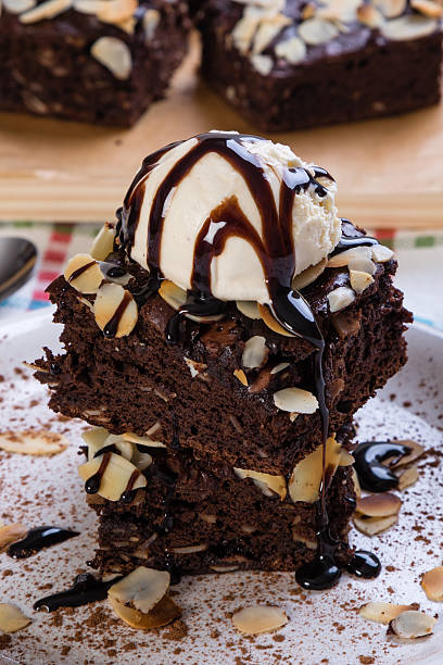 istock brownie with ice cream 546184150