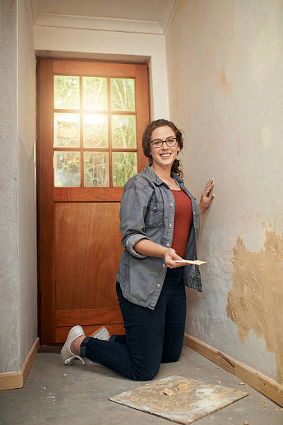 istock Giving her home some TLC 546184322