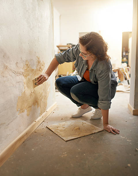 istock I'm not afraid to apply a bit of elbow grease 546184412