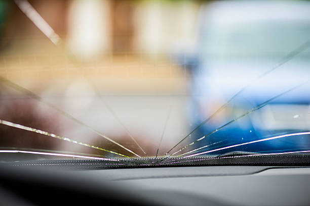 Blared Windscreen 1,700+ Windshield Crack Repair Stock Photos, Pictures & Royalty-Free ...
