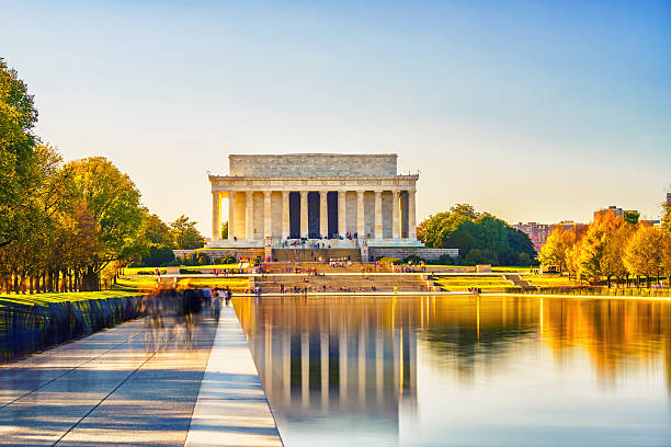 Lincoln memorial in Washington DC Lincoln memorial and pool in Washington DC, USA monument photos stock pictures, royalty-free photos & images