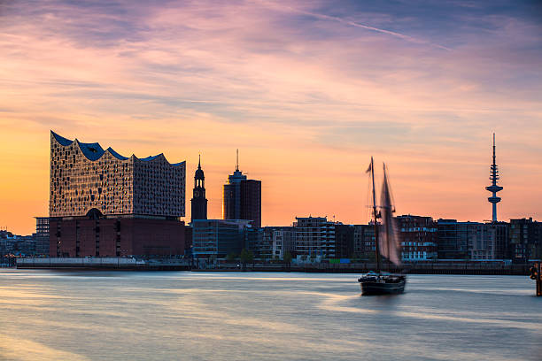 Sailing ship on the river Elbe I LOVE HAMBURG: Panorama - Blue hour in the HafenCity  - Hamburg - Germany - Taken with Canon 5D mk3 / EF70-200 f/2.8 L II USM elbphilharmonie photos stock pictures, royalty-free photos & images