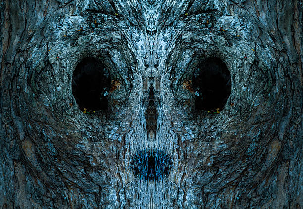 close up gnarl loke like alien face