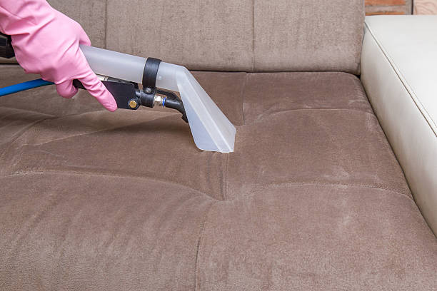 istock Sofa chemical cleaning with professionally extraction method. Upholstered furniture. 546467254