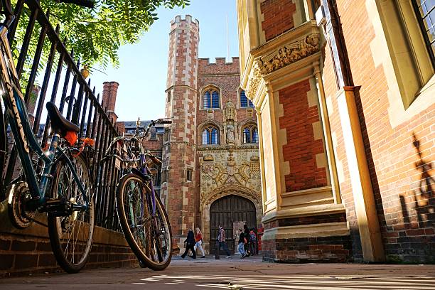 st john's college, cambridge, inglaterra - st johns college imagens e fotografias de stock