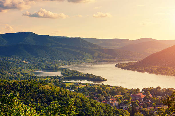 sunset over the danube river bend (dunakanyar) - meander stockfoto's en -beelden