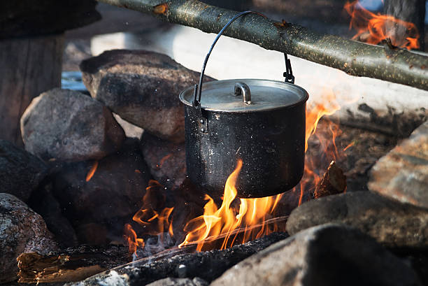 istock Campaign pot and fire, tourism, travelling. Outdoor 546801492