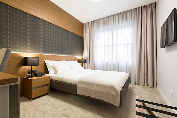 インテリアのホテルのベッドルーム - bedroom authority bed contemporary ストックフォトと画像
