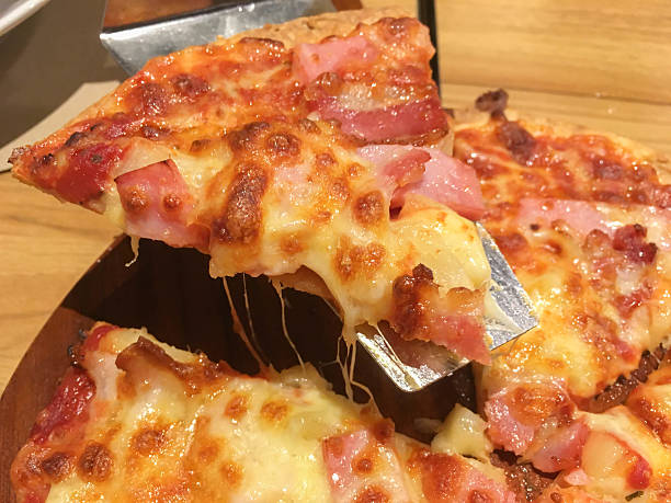 istock pizza sea food 547130314