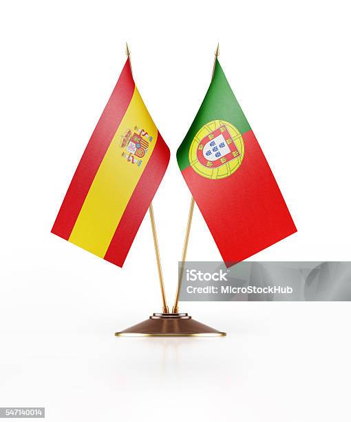 Miniature Flag Of Spain And Portugal - Fotografias de stock e mais imagens de Espanha - Espanha, Portugal, Amizade