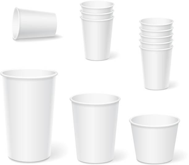 흰색 배경에 종이 커피 컵. - disposable cup cup paper disposable stock illustrations