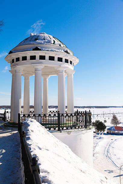 istock Rotunda on river Volga quay in Yaroslavl 547158990