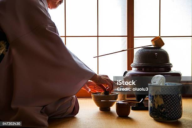 Sado Foto de stock y más banco de imágenes de Ceremonia del té - Ceremonia del té, Japón, Té - Bebida caliente