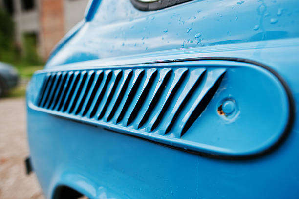 diagonal louvred air vent on vintage retro car. - louvred imagens e fotografias de stock