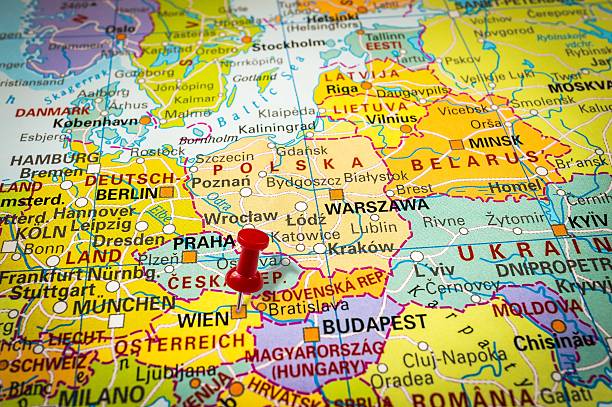 istock Red thumbtack in a map, pushpin pointing at Vienna 547404428