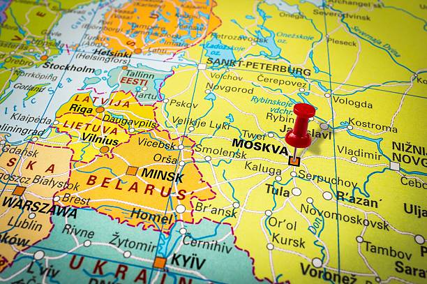 istock Red thumbtack in a map, pushpin pointing at Moscow 547404834