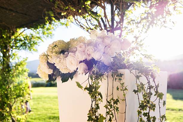 luxury wedding flowers decoration - usa restaurant flower bed beauty in nature imagens e fotografias de stock