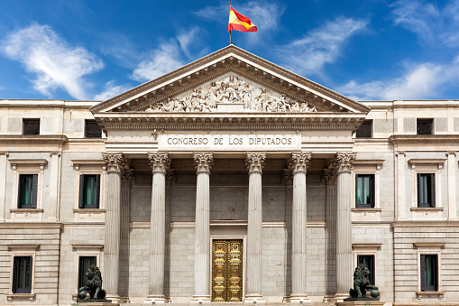 Edificio del Parlamento español photo