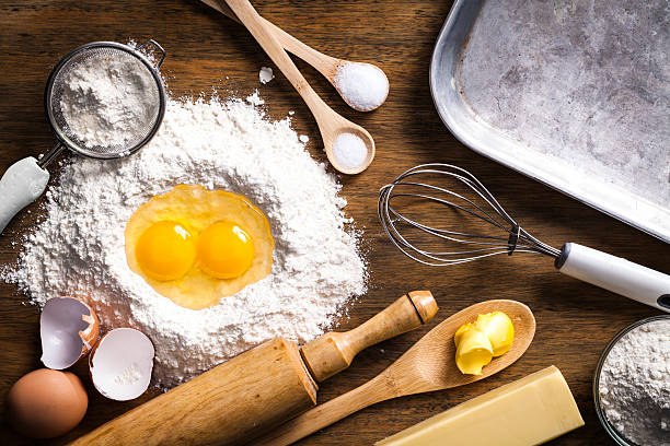 베이킹을 위한 반죽 준비 - flour dough cooking food 뉴스 사진 이미지