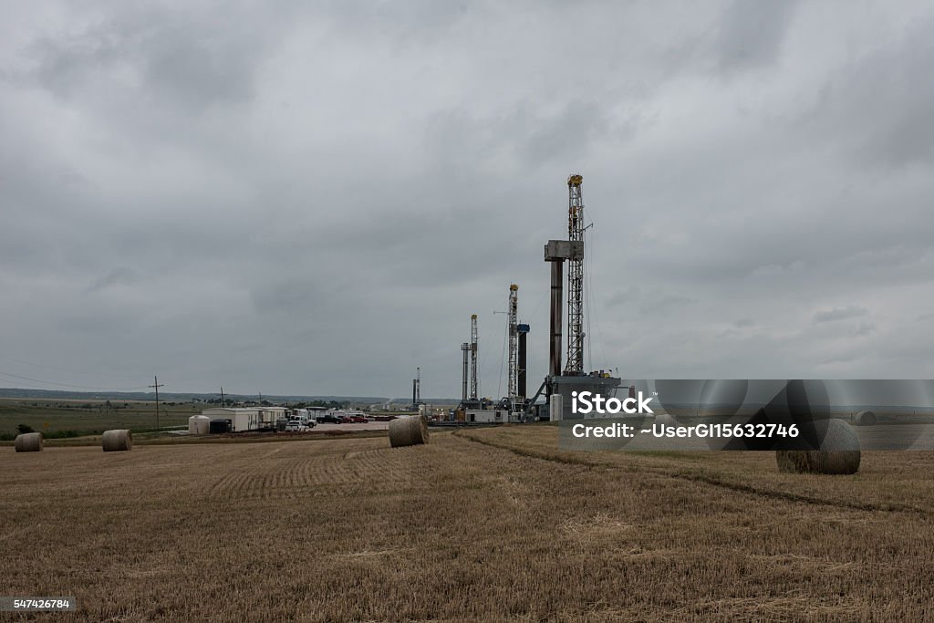 Fracking Oilfield Fracking Oil Rig Drills In Oklahoma Field Stock Photo - Download Image ...