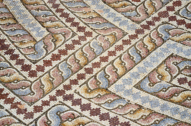 piso mosaico da antiga vila romana com ornamento geométrico, chipre - mosaic greek culture mythology ancient - fotografias e filmes do acervo