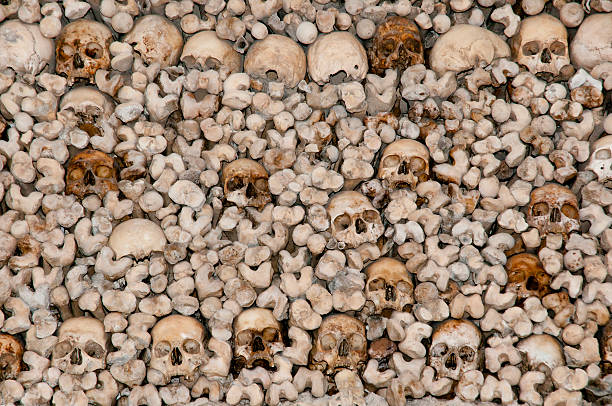 istock Chapel of Bones - Evora - Portugal 547499772