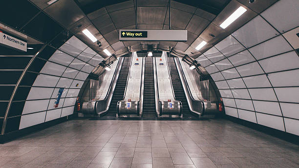 tube station architecture - way out sign imagens e fotografias de stock