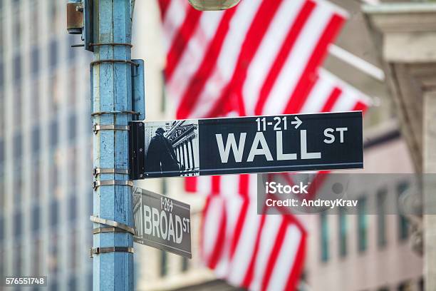 Wall Street Sign In New York City Stock Photo - Download Image Now - Architecture, Building Exterior, City