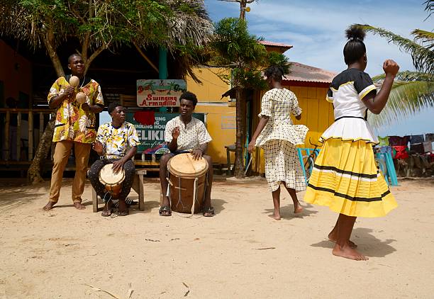 Garifuna drummers and dancers - fotografia de stock