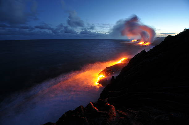 istock Lava in the Ocean 576595918