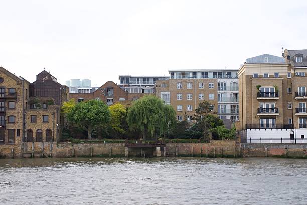 istock small park in a crowded London city 576726126
