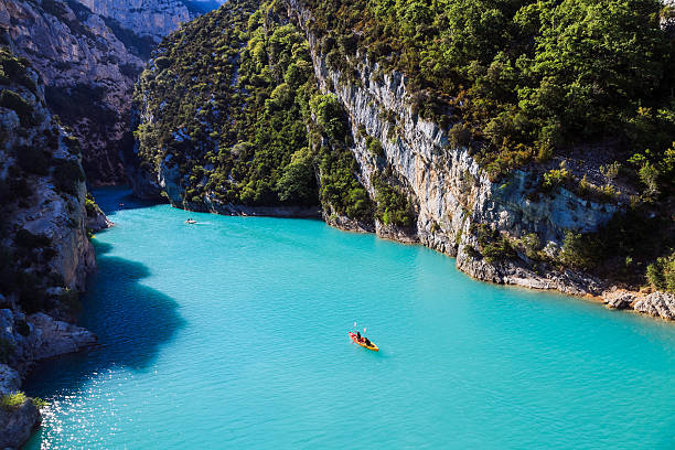 Lake in France throwing in the Verdon canyon Landscape of Provence - Lac de Sainte-Croix - gorges du Verdon - French Riviera ravine stock pictures, royalty-free photos & images