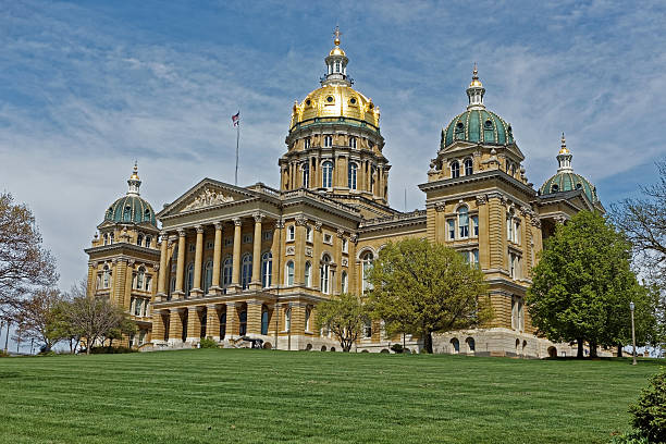 istock Iowa State Capitol Building Angled 577325262