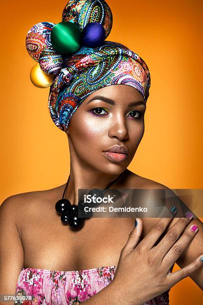 Schöne Frau Bunte Porträt Stockfoto und mehr Bilder von Afrika - Afrika, Afrikanische Kultur, Afrikanischer Abstammung