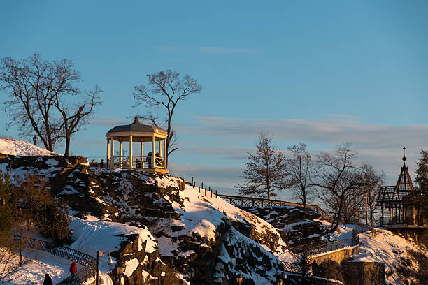 Snowed balcony Balcony on the top of the rocks on a snowy day philadelphia winter stock pictures, royalty-free photos & images