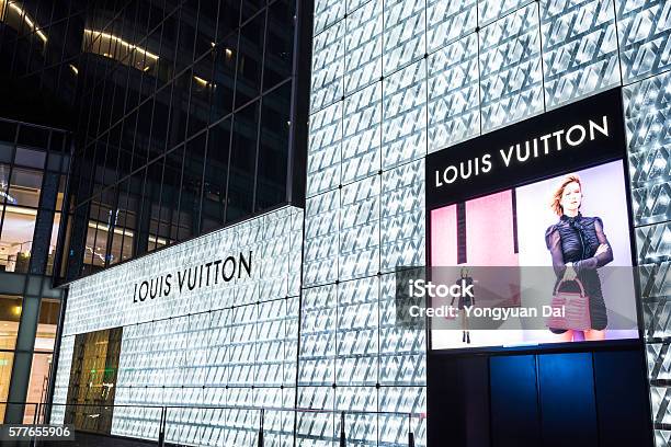 Louis Vuitton Store In Shanghai Stock Photo - Download Image Now - Arts  Culture and Entertainment, Boutique, Business - iStock