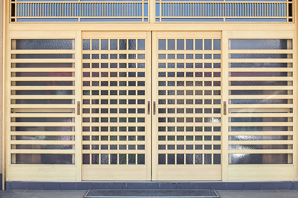 istock japan door and window background 577979136