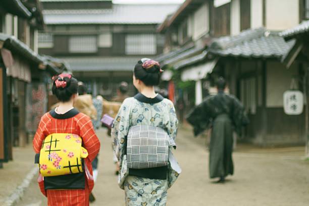 istock Japanese People Walking in Edo Period 578082670