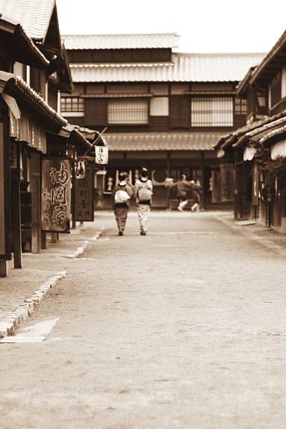 istock Japanese Women Walking in Edo Period 578082854