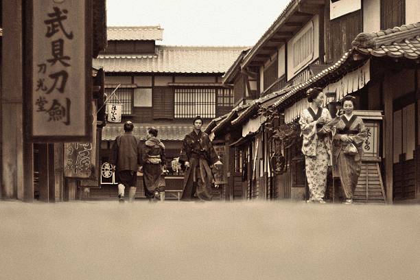 japaner wandern in edo-zeit - japanischer abstammung fotos stock-fotos und bilder