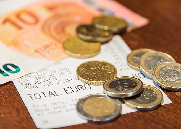 istock European cafe bill and payment 578102468