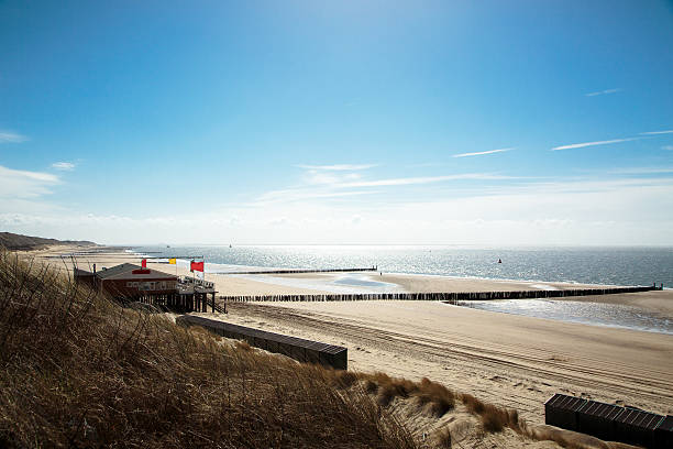 istock Sunny Beach at Zoutelande / Netherlands 578119102