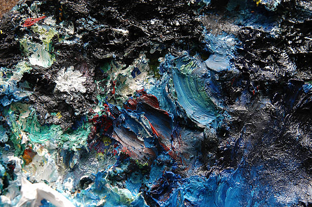 istock Artists oil painting palette 578557552