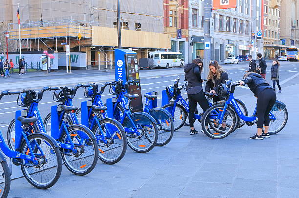 멜버른 자전거 대여 오스트레일리아 - travel hire bicycle australia 뉴스 사진 이미지