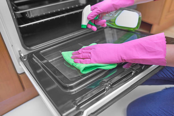 istock Wash the inside of the oven. 578808130