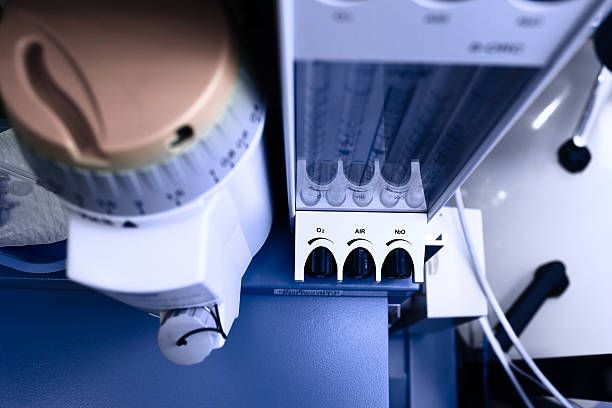 equipos de gas en uci - nitric oxide fotografías e imágenes de stock