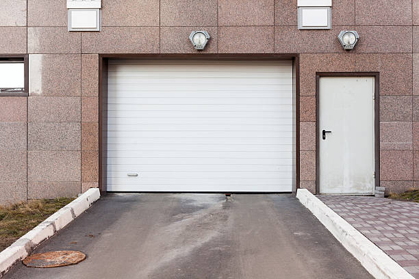 istock Garage door at a modern building 578828952