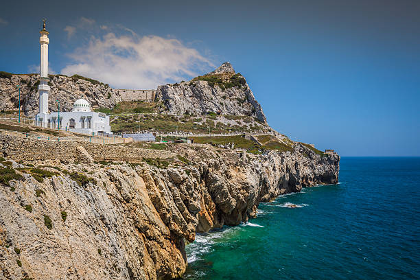 gibraltar como visto de europa point - rock of gibraltar - fotografias e filmes do acervo