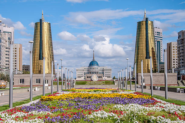 astana, république du kazakhstan palais du président acorda - building exterior president government building famous place photos et images de collection